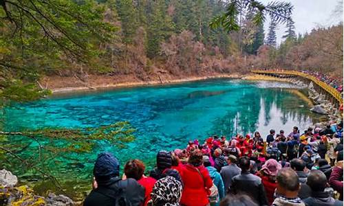 成都到九寨沟旅游团价格_成都到九寨沟旅游跟团报价